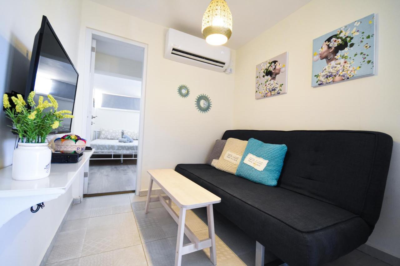 Sunshine Suite Boutique Only 5 Min Walk To The Beach - By Seaelo Eilat Exterior foto